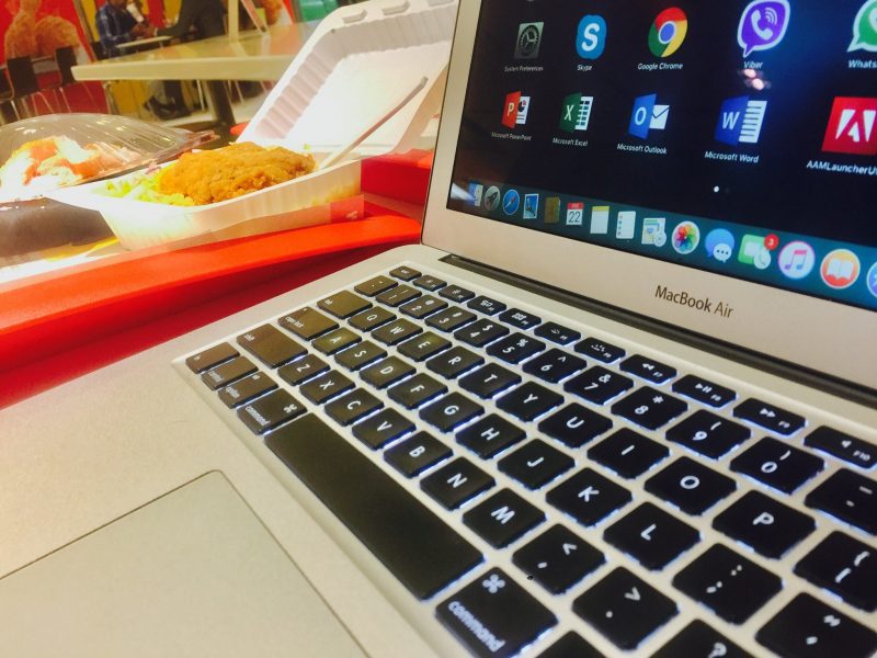 www.lgfarm.lk - This is how IT Signature delivering Polonnaruwa Chicken Farm Website project to Kasun Dilanjan while eating some chickens in Mc Donald's - Bambalapitiya #itsignature #seo #mobile_responsive #website #macbookair